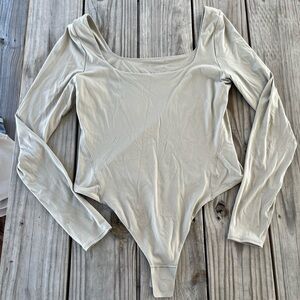 Lululemon Wundermost Ultra-Soft Nulu Square-Neck Long-Sleeve thong Bodysuit